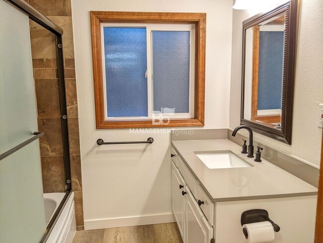 Building Photo - Nearly 1/2 Acre of Privacy Nestled in the Trees of West Linn. Updated Kitchen & Bathroom!