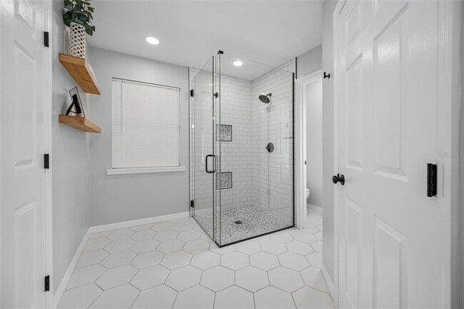 Building Photo - 2808 Southpointe Ln