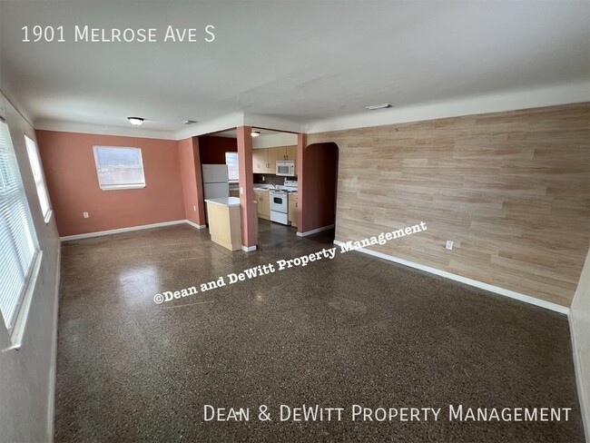 Building Photo - 1901 Melrose Ave S