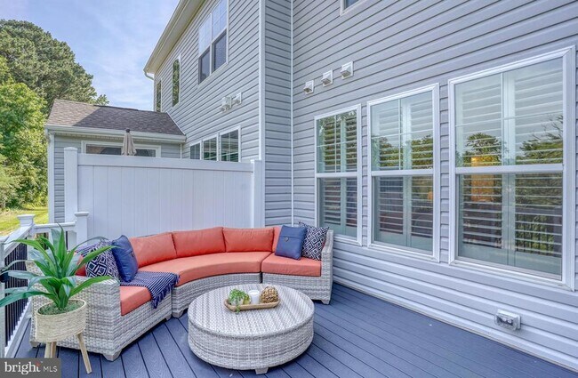 Building Photo - 33163 Oyster Cove Dr