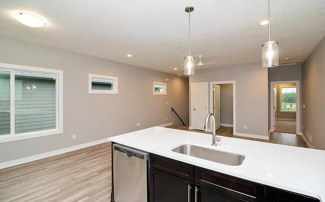 Building Photo - Beautiful single family home With 6 Car Attached Garage!