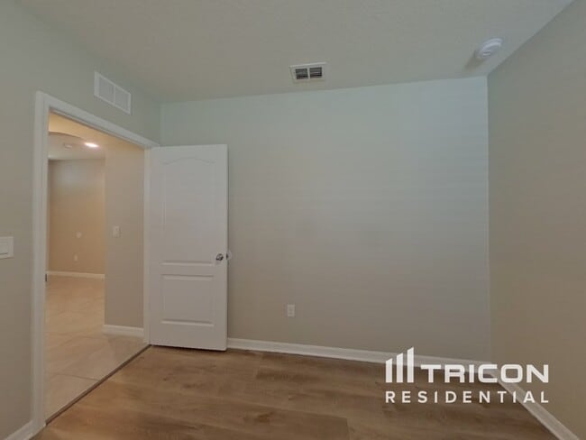 Building Photo - 9020 Tuscan Cypress St