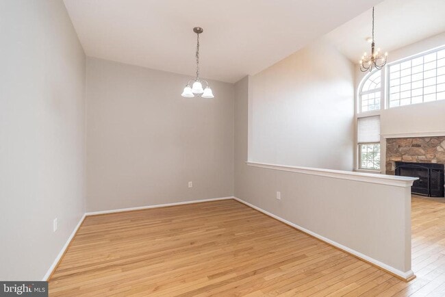 Building Photo - 5128 Barness Ct