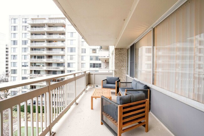 Building Photo - 2111 Richmond Hwy