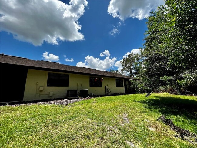 Building Photo - 2906 Silver Bell Ct