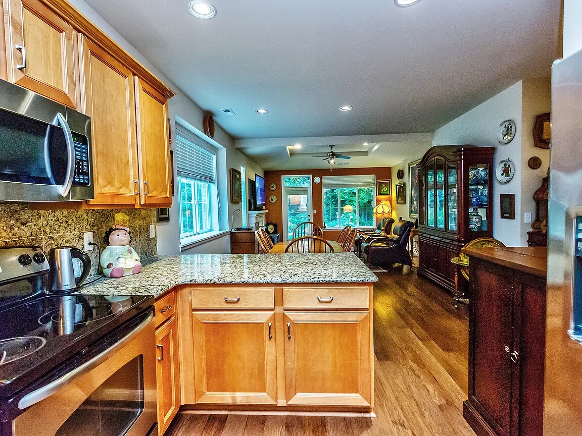 Building Photo - 4786 Strathmore Cir SW