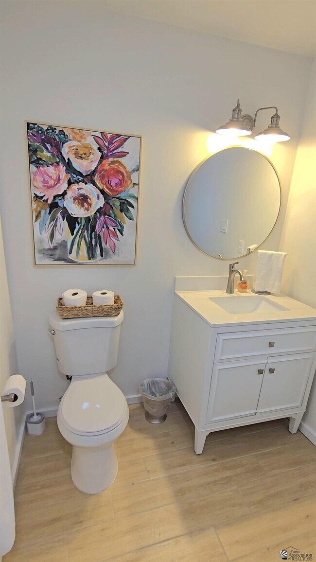 Building Photo - 2008 S 14th Ave