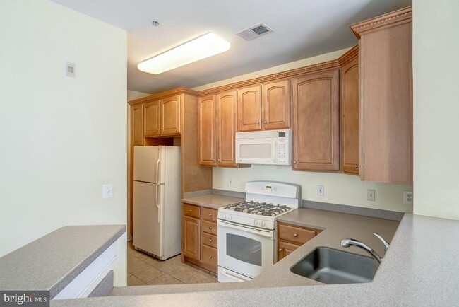 Building Photo - 13024 Cabin Creek Rd