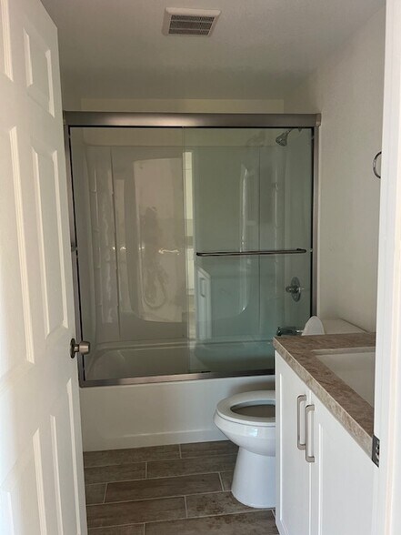 Building Photo - 3642 Wilson Ave