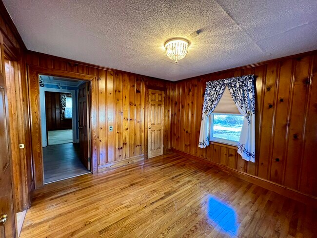 Building Photo - 9532 Harwood Ln