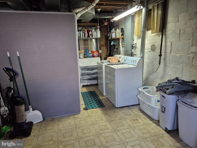 Building Photo - 12512 Ofallon St