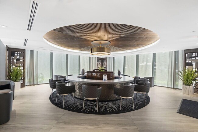 Building Photo - 333 Las Olas Way