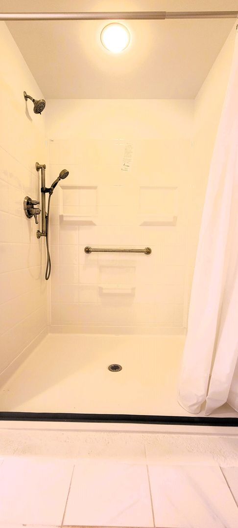 Building Photo - Remodeled secluded wooded oasis off of Qualla Road with handicap access