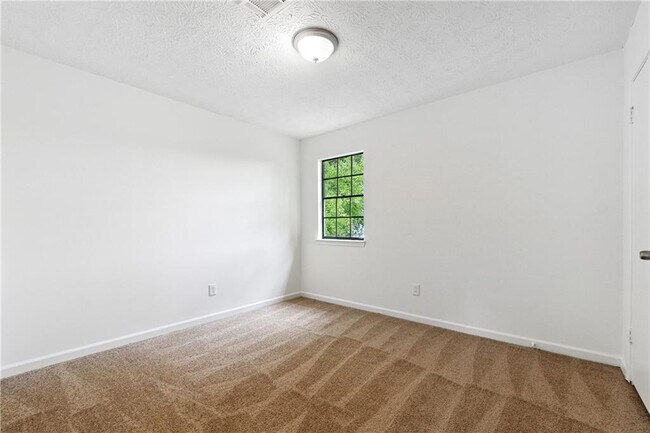 Building Photo - 476 Brookfield Way