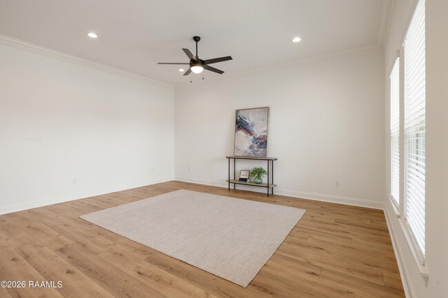 Building Photo - 107 Lotus Ln