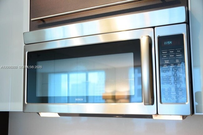 Building Photo - 500 Brickell Ave