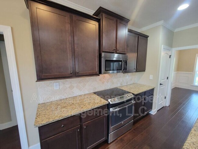 Building Photo - 841 Herrington Dr