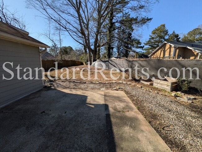 Building Photo - Ranch in Jonesboro