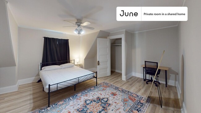 Primary Photo - Private bedroom in 3 bed/1 bath Home