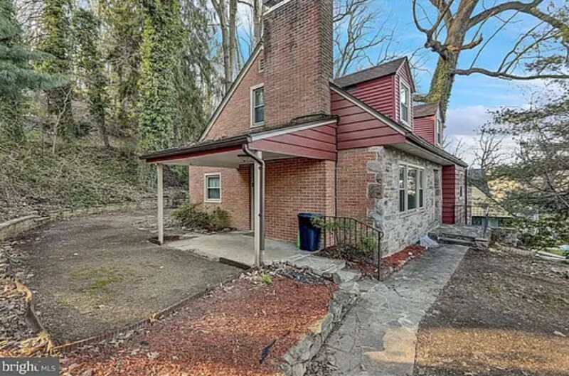 Building Photo - 212 Laurel Ave