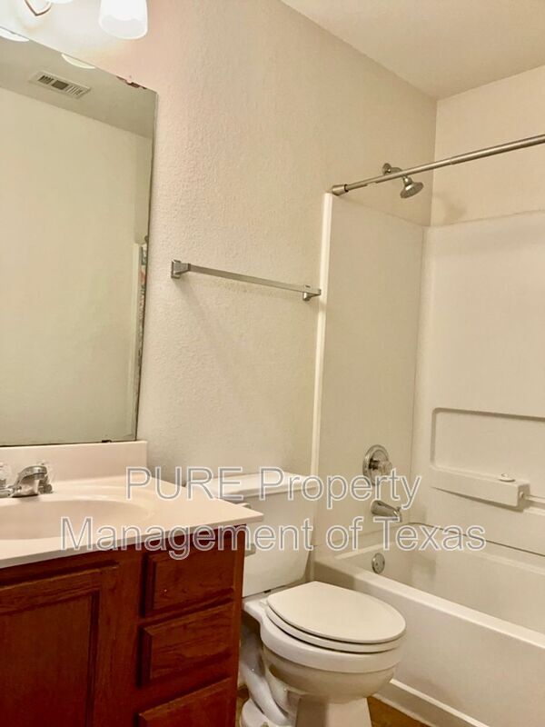 Building Photo - 2223 Perkins Pl