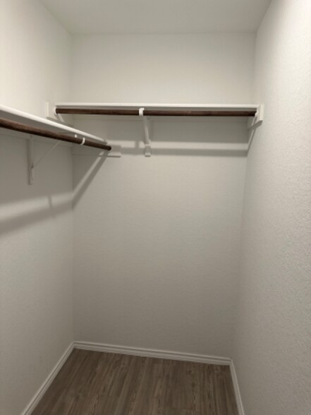 Building Photo - 10427 Canard Crst