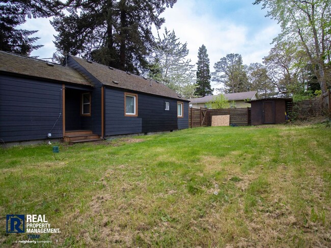Building Photo - Charming Cottage Retreat with Modern Updates!