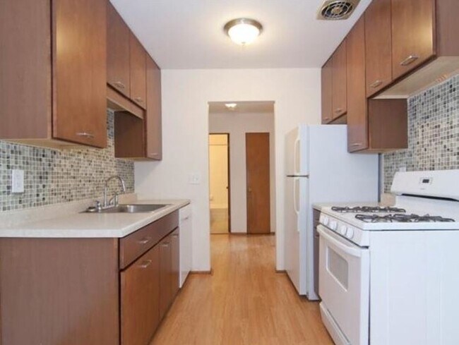 Interior Photo - Crosswoods Apartments