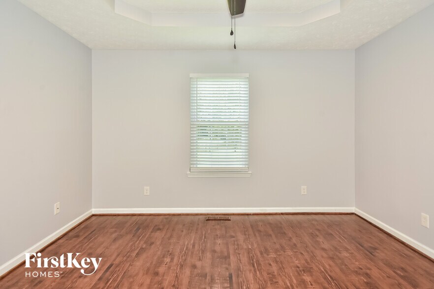 Building Photo - 418 Silver Springs Ln