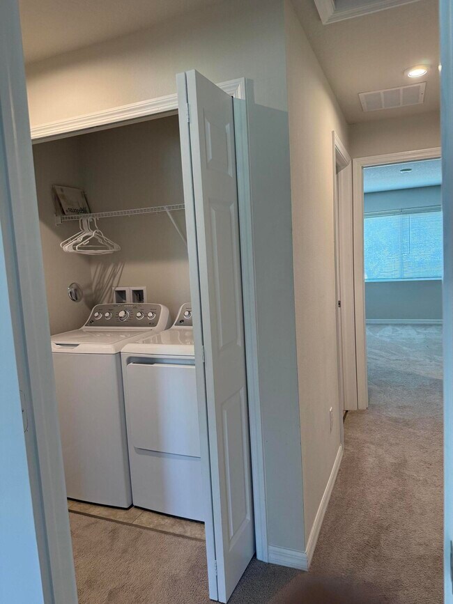 Building Photo - 3334 Franklin Square Ln