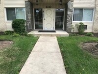 Building Photo - 8880 Golf Rd