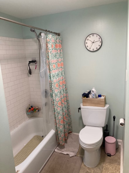 Building Photo - 19 Florence Ave