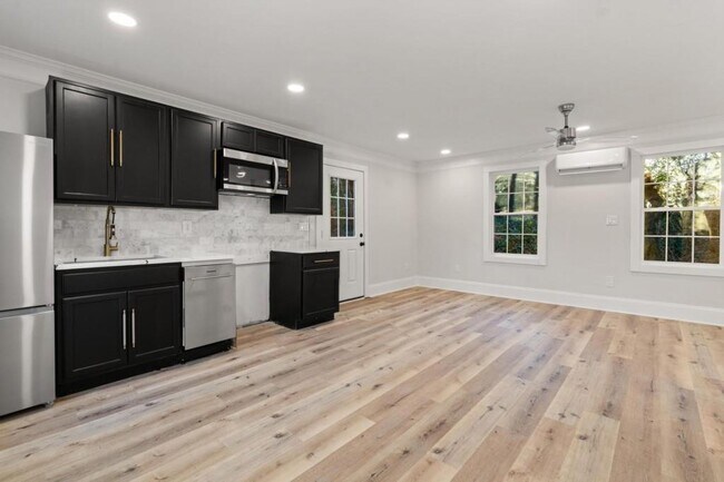 Building Photo - 4730 Paran Valley NW