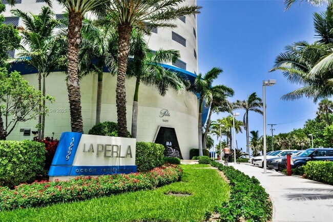 Building Photo - 16699 Collins Ave