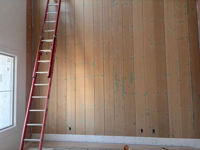 Building Photo - 2798 E Rosedale Dr