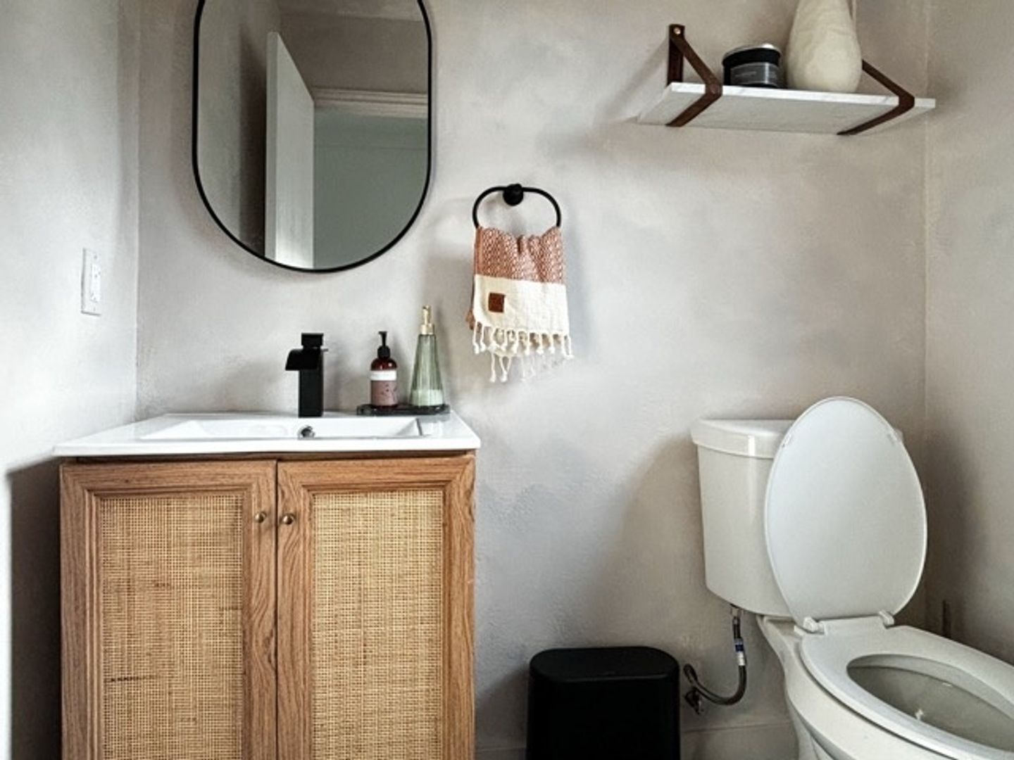 Building Photo - 5624 Victory Gallop Dr