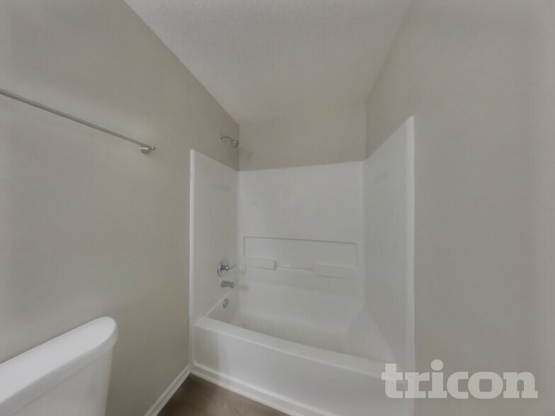 Building Photo - 2332 Cedarmill Dr