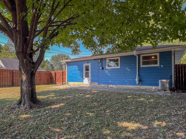 Building Photo - 3005 Tansel Rd