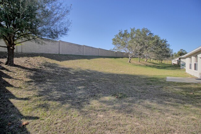 Building Photo - 13118 Pinyon Dr