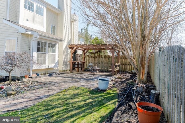 Building Photo - 21 Stokes Rd