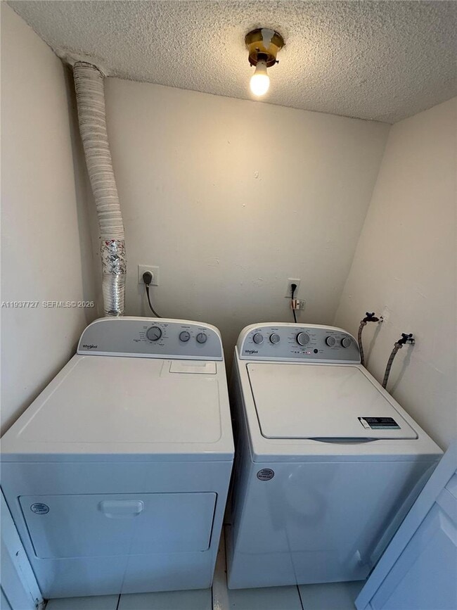 Building Photo - 5817 Blueberry Ct