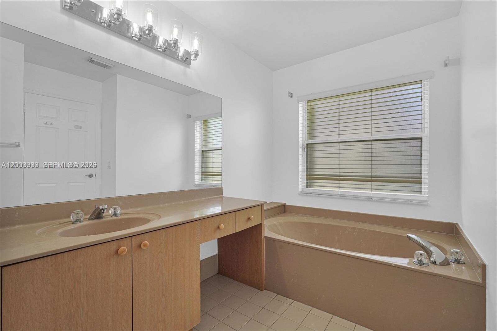 Building Photo - 358 SW 163rd Ave