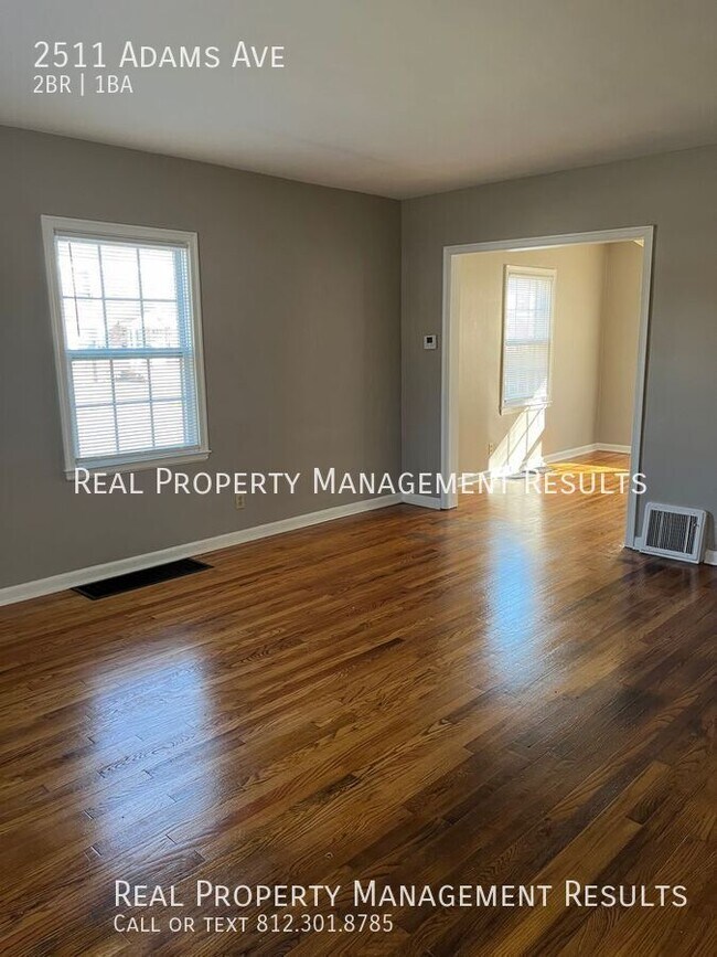 Building Photo - 2 Bedroom, 1 Bath Duplex, Eastside Location