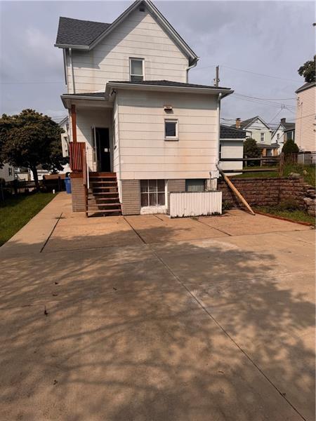 Building Photo - 531 Bluff St