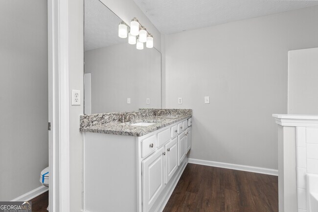 Building Photo - 1616 Amhearst Oaks Ct