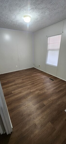 Building Photo - 120 Pecan St