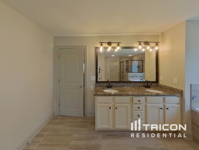 Building Photo - 3227 Brigadier Way SW