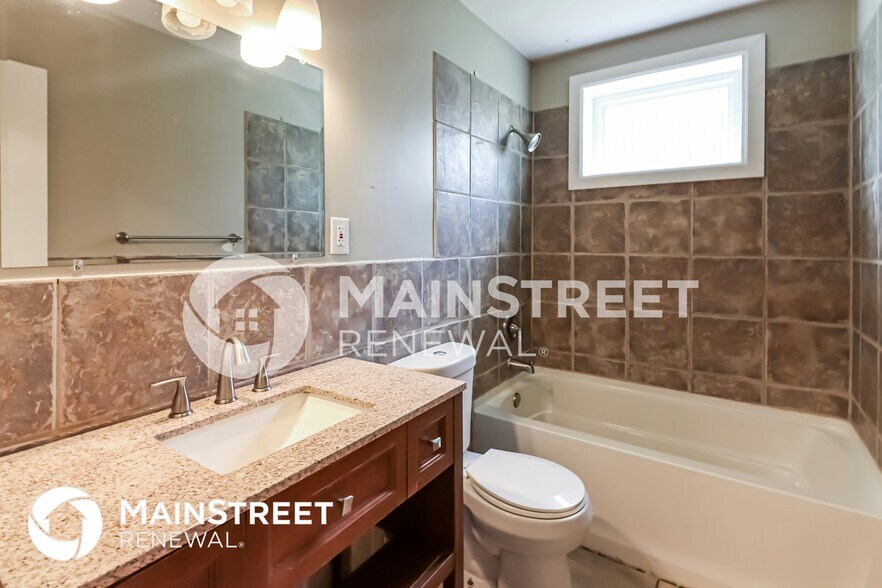 Building Photo - 7200 Willow Ave