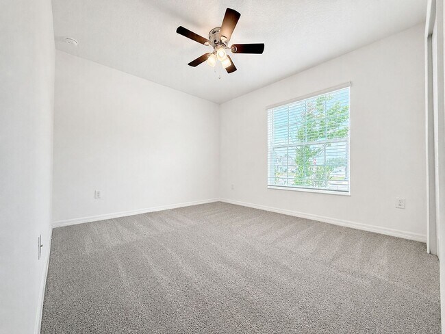 Building Photo - Live exceptionally in this 4Bedroom / 2Bath home in Daytona’s Preserve at LPGA!