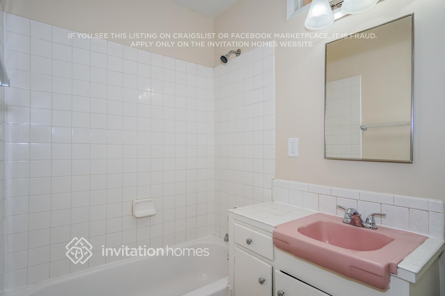 Building Photo - 1135 Erica St